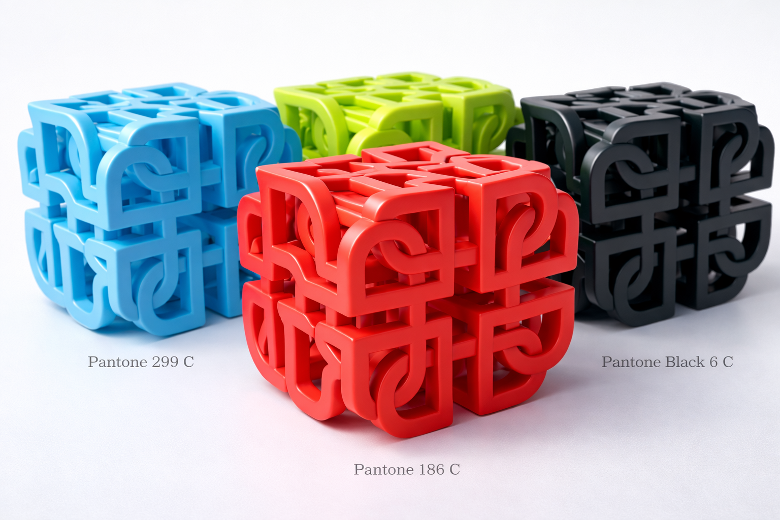 3D-gedruckte Modelle in verschiedenen Pantone-Farben